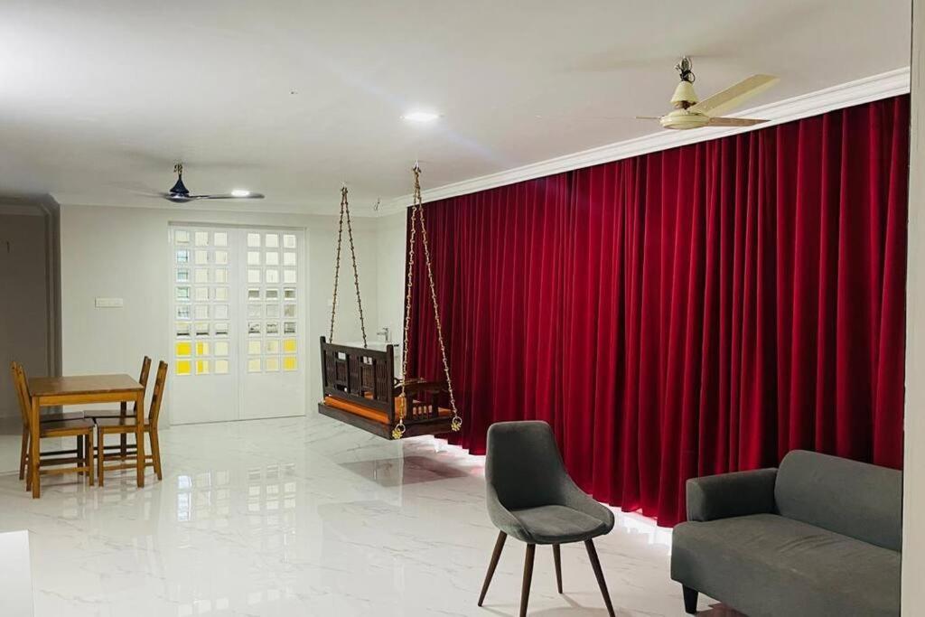 Rajamandiram 3Bhk Ac Apartment In Trivandrum Central Thiruvananthapuram Esterno foto