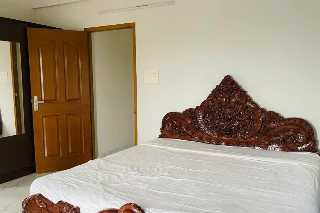 Rajamandiram 3Bhk Ac Apartment In Trivandrum Central Thiruvananthapuram Esterno foto